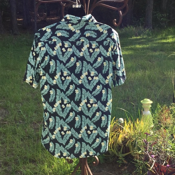 🌴NWOT Cool Mens Fun Unisex Hawaiian Style Shirt Size Med Wardrobe Must Have 🌴 - Picture 6 of 12